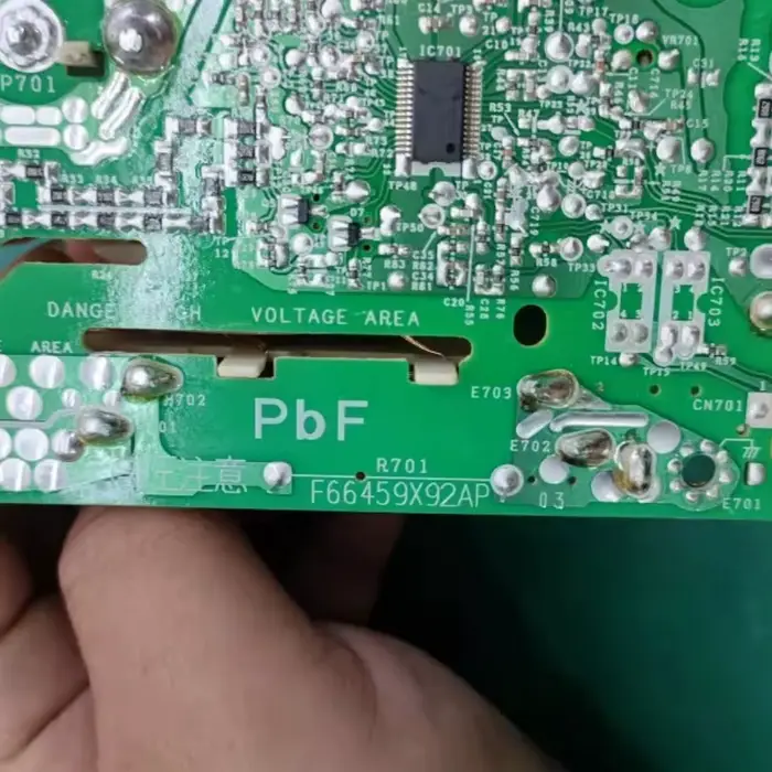 Le convertisseur de fréquence d'origine F66459X92AP pour fours à micro-ondes est utilisé pour la maintenance et le remplacement.
