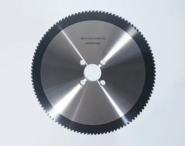 Lame de scie circulaire en métal, usine de lames de scie en métal, tous types peuvent être personnal