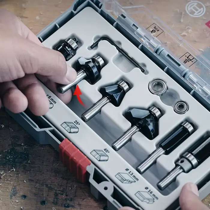 Jeu de fraises à queue de 1/4 po Bosch Professional pour le travail du bois