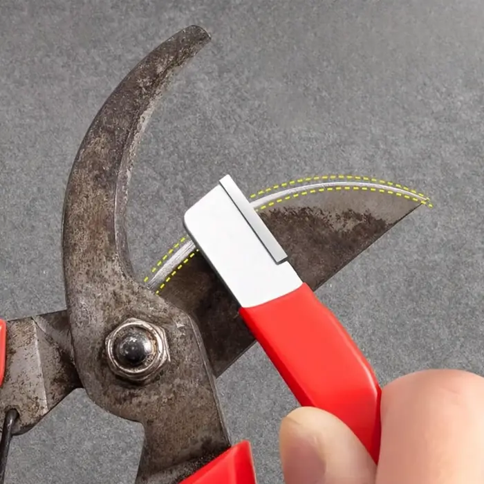 Aiguiseur d'outils de jardin