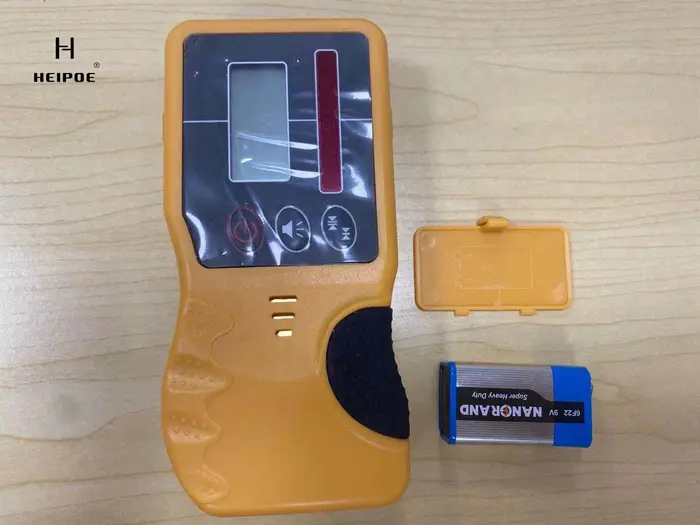 Récepteur de niveau laser rotatif auto-nivelant/détecteur