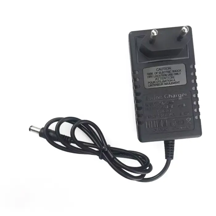 Chargeur pour batterie au lithium 21V 24V 26V