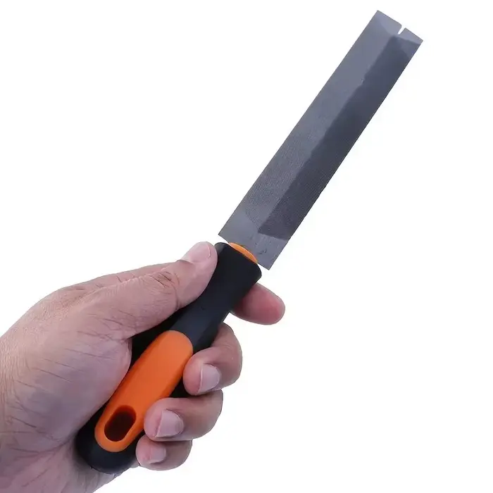 Lime à scie triangulaire