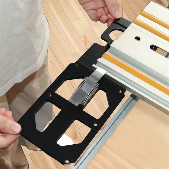 Nouvelle tendance! Scie à rail électrique pour le travail du bois en alliage d'aluminium avec 90 ° Plaque de position à