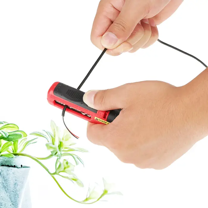 Outil de dénudage de câble multifonctionnel électricien coupe-démontage