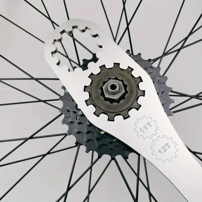 Outil de retrait de roue libre d'engrenage de vélo-pignon réglable et clé