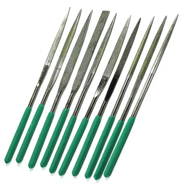 Râpe à lime diamantée en métal en forme de triangle