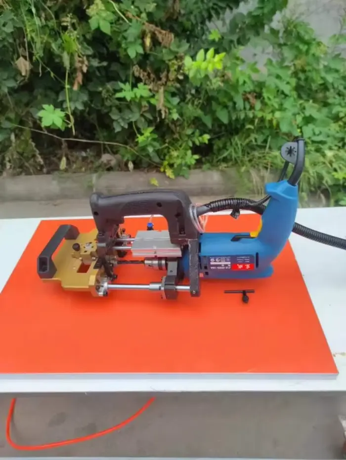 Table de forage de trou latéral tenu dans la main portative de travail du bois