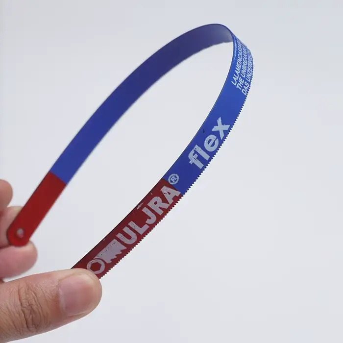 Mini scie à main épaissie pour le travail du bois
