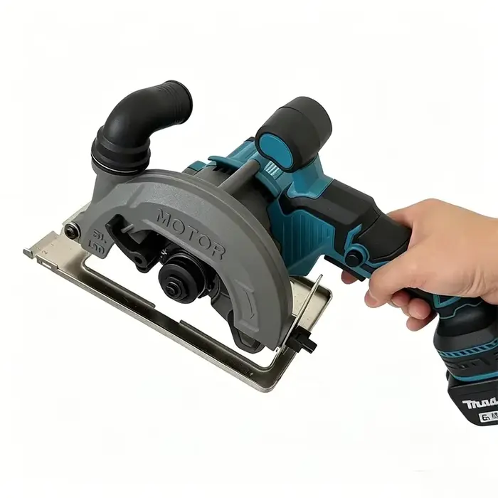 Scie circulaire sans fil Makita
