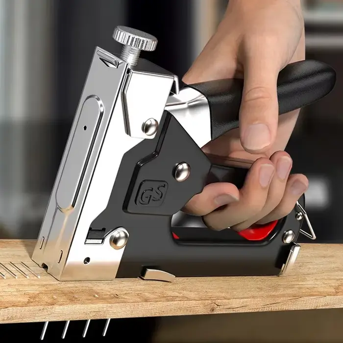 Pistolet à clouer manuel léger à usage domestique