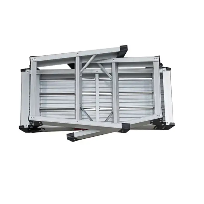 Échelle pliante légère en alliage d'aluminium
