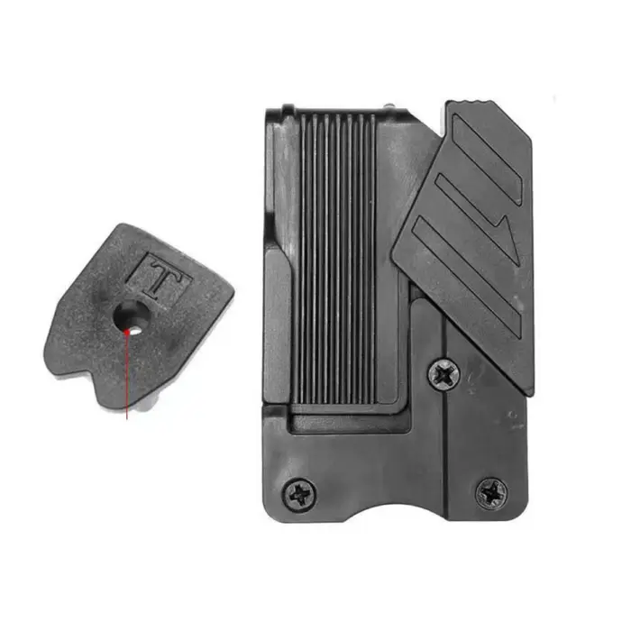 Clip de fixation universel pour ceinture