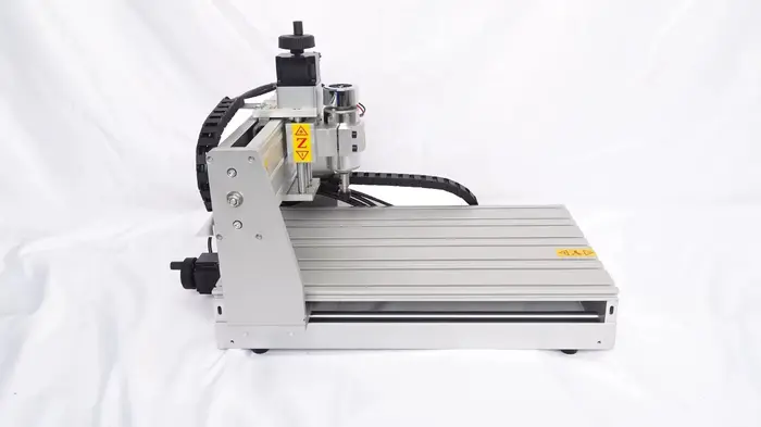 Mini-machine CNC pour le travail du bois avec fonction rotative MACH3. CNC3020