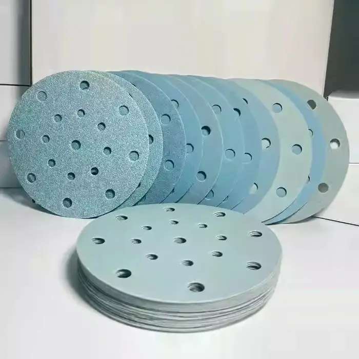 Disques de ponçage de 6 pouces à 17 trous