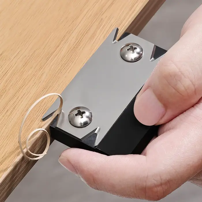 Rabot à chanfreiner pour le bois