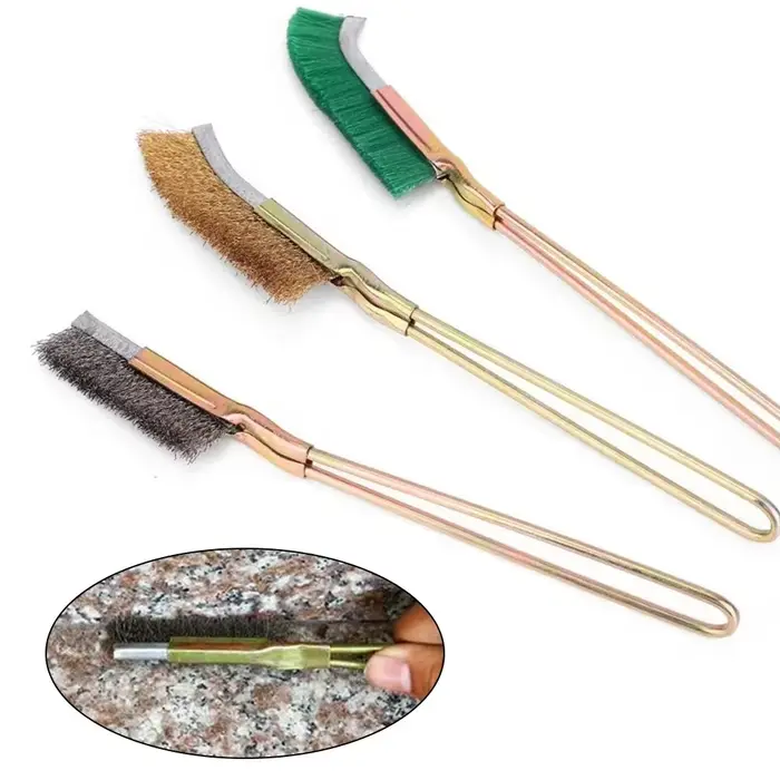 Mini brosse métallique en laiton