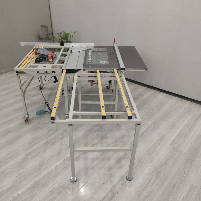 Scie à table radiale de haute précision / Machine de traitement du bois