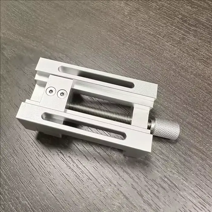 Mini étau de presse à percer 1 pièce avec mâchoires souples en caoutchouc