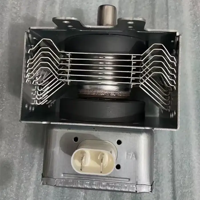 Magnétron de four à micro-ondes 2M248H pour pièces