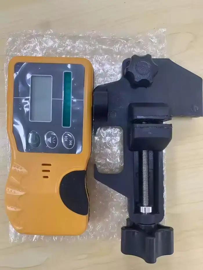 Récepteur pour niveau laser rotatif autonivelant / Détecteur de niveau laser rotatif extérieur avec