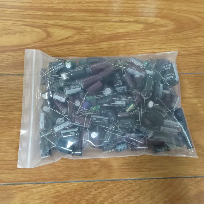 Condensateur électrolytique mixte 500 gramme/lot