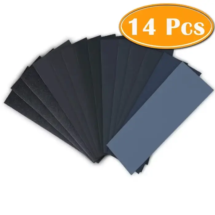 Assortiment de feuilles de papier abrasif pour ponçage automobile