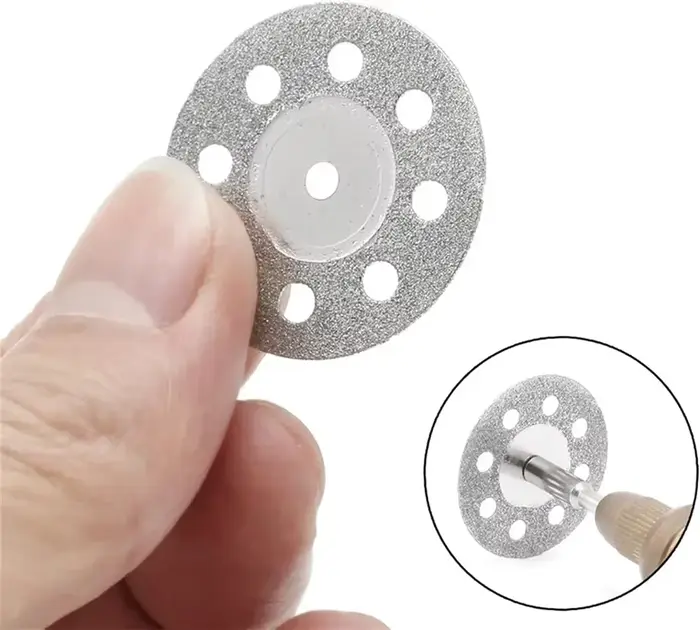 Les disques de coupe diamantés et les arbres de meule sont utilisés pour les outils rotatifs de découpe de métal et les pièces de machines de meulage électriques.