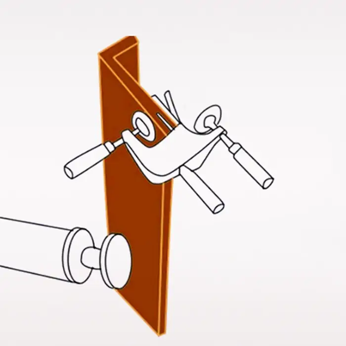 Outil d'installation de porte en bois