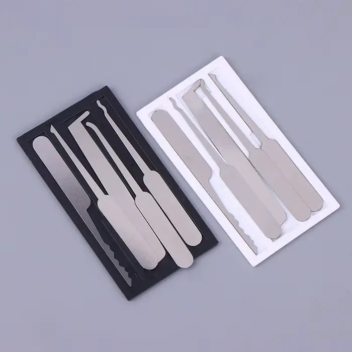 Boîte à outils portable classique améliorée et épaissie