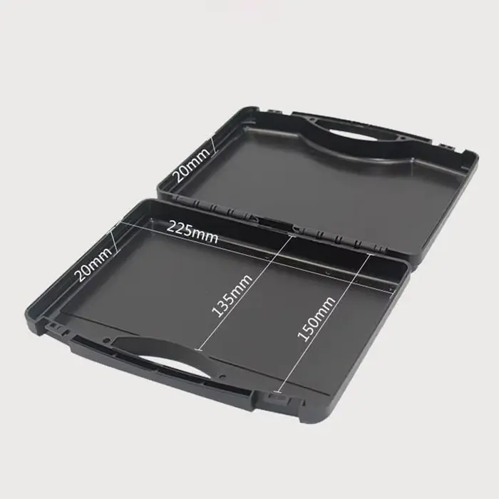 Mallette rigide en plastique noir 230x180x45mm