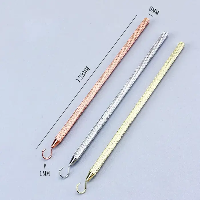 Outil d'aide à la fixation de bracelet à main