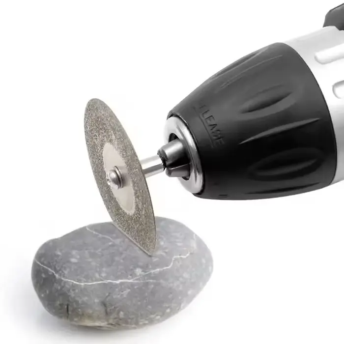 Disques de coupe diamantés pour outils rotatifs