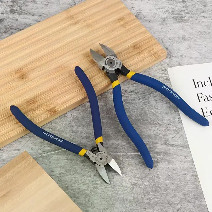 Outils d'électricien experts