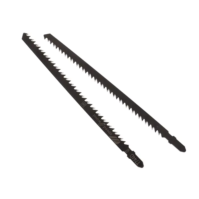 Scie sauteuse longue T744D