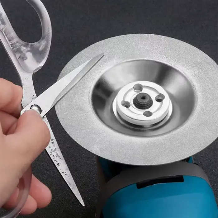 Disque de meulage diamanté pour meuleuse d'angle