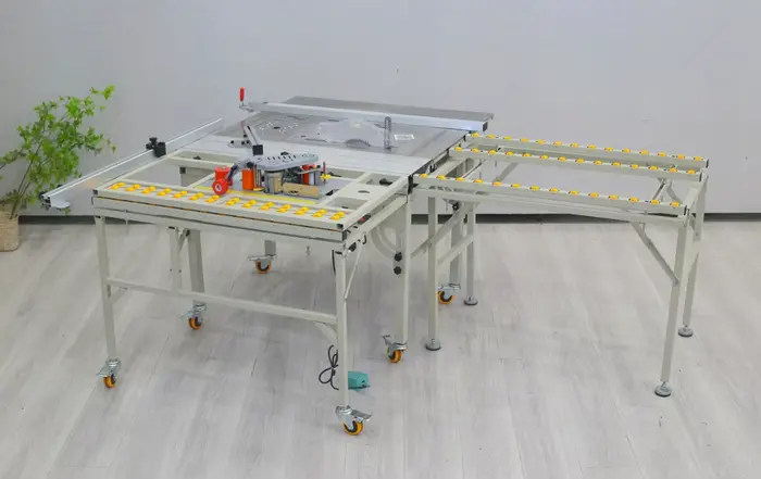 Scie à table radiale de haute précision / Machine de traitement du bois