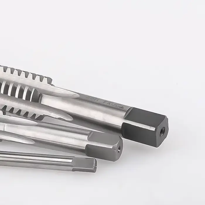 Taraud à filetage trapézoïdal Tr droit gauche de haute qualité et taraud trapézoïdal TR8 TR10 TR12 T
