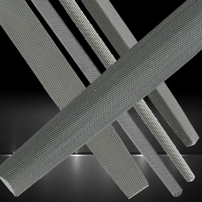 Limes en acier à dents moyennes pour affûter le bois