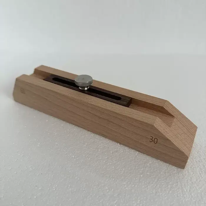 Kit d'outils manuels pour débutants en bois de hêtre, avec plateforme de travail inclinée pour le tr